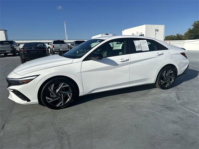 2025 Hyundai Elantra SEL Sport