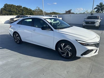 2025 Hyundai Elantra SEL Sport