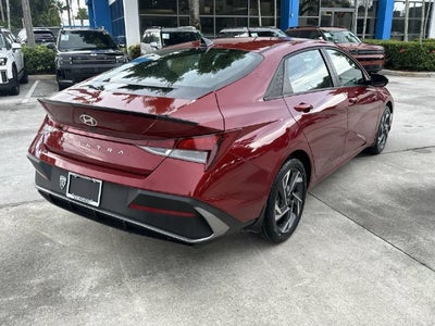 2025 Hyundai Elantra SEL Sport