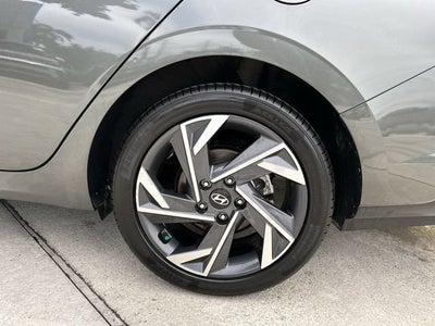 2024 Hyundai Elantra Limited