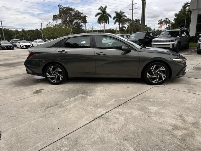 2024 Hyundai Elantra Limited