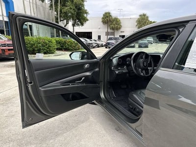 2024 Hyundai Elantra Limited