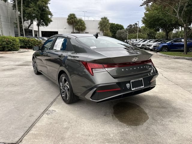 2024 Hyundai Elantra Limited