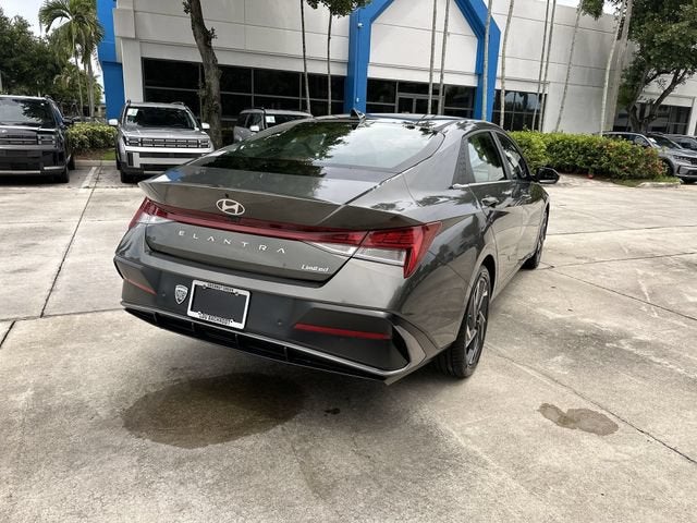 2024 Hyundai Elantra Limited