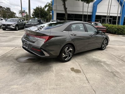 2024 Hyundai Elantra Limited