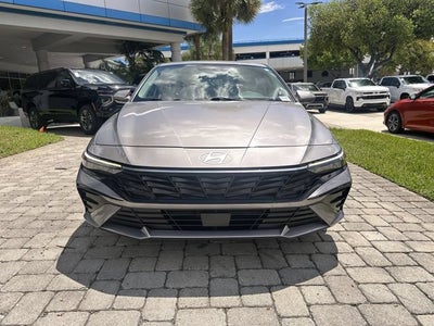 2025 Hyundai Elantra SEL Convenience