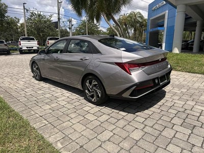 2025 Hyundai Elantra SEL Convenience