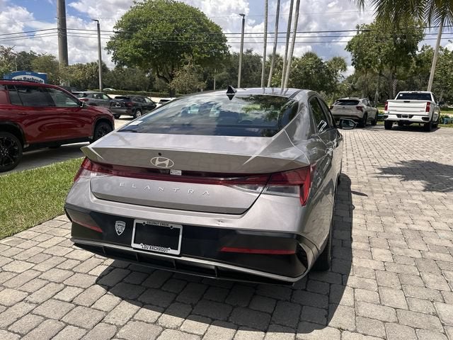 2025 Hyundai Elantra SEL Convenience