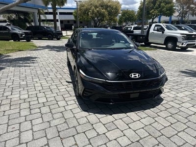 2025 Hyundai Elantra SEL Convenience