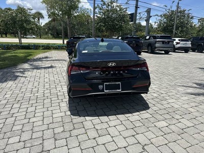 2025 Hyundai Elantra SEL Convenience