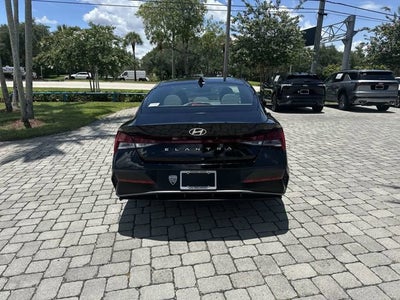 2025 Hyundai Elantra SEL Convenience