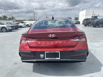 2025 Hyundai Elantra SEL Convenience