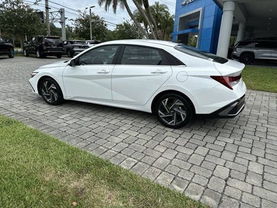 2025 Hyundai Elantra SEL Convenience