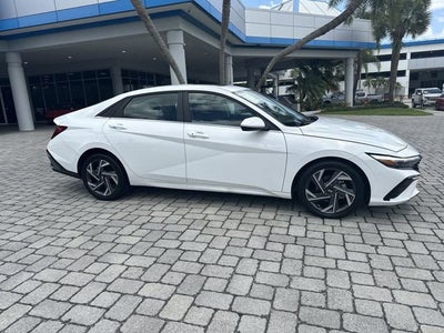 2025 Hyundai Elantra SEL Convenience