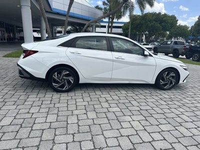 2025 Hyundai Elantra SEL Convenience