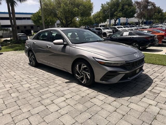 2025 Hyundai Elantra SEL Convenience