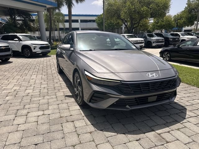 2025 Hyundai Elantra SEL Convenience
