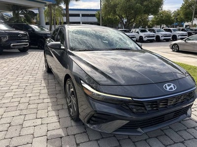 2025 Hyundai Elantra SEL Convenience