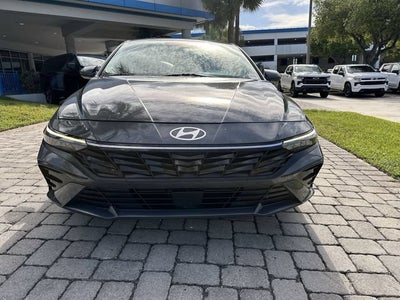 2025 Hyundai Elantra SEL Convenience