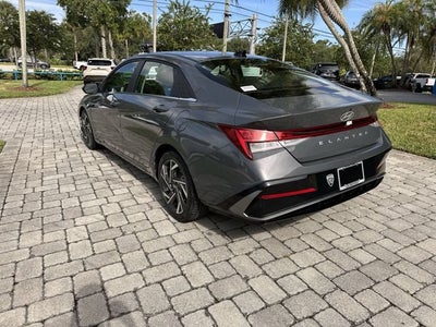 2025 Hyundai Elantra SEL Convenience
