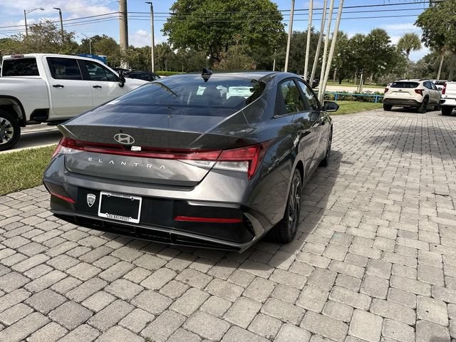 2025 Hyundai Elantra SEL Convenience