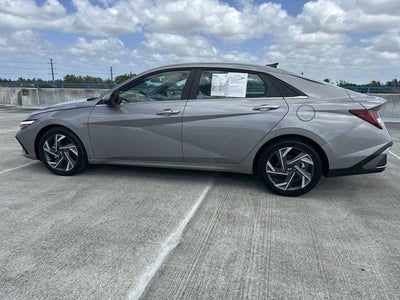 2025 Hyundai Elantra SEL Convenience