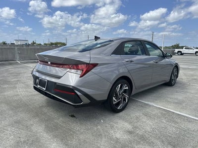 2025 Hyundai Elantra SEL Convenience