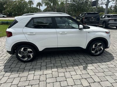 2025 Hyundai Venue SEL