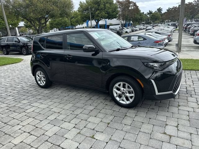 2024 Kia Soul LX