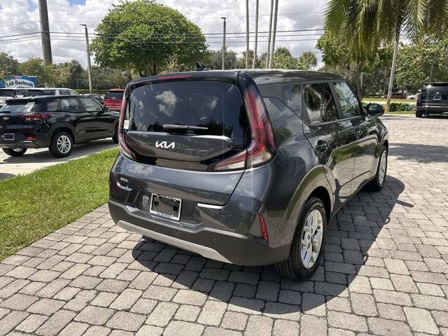 2024 Kia Soul LX