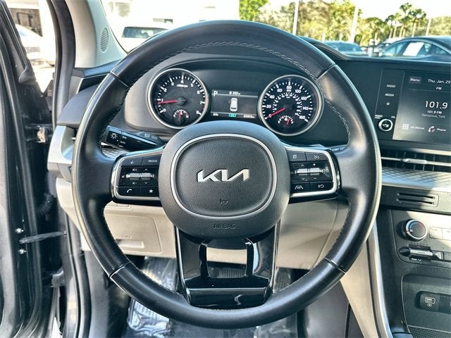 2024 Kia Carnival LX