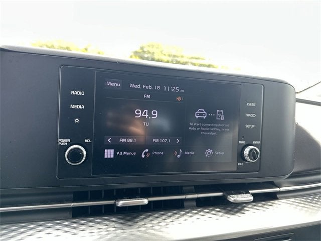 2024 Kia Carnival LX