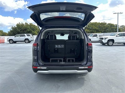 2024 Kia Carnival LX