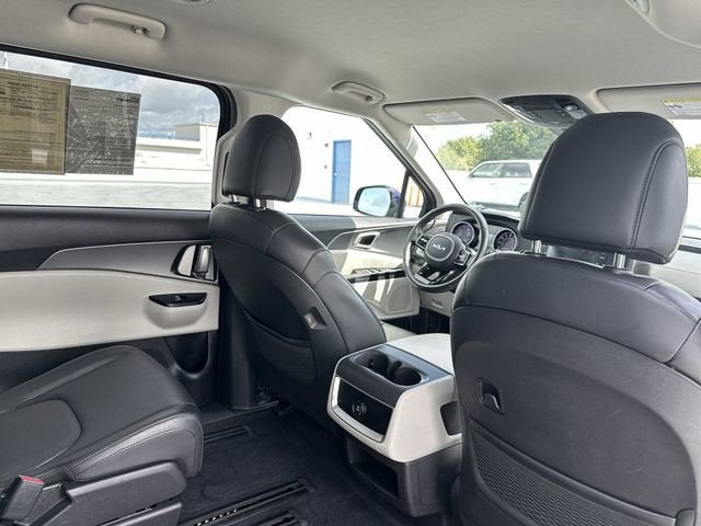 2024 Kia Carnival LX