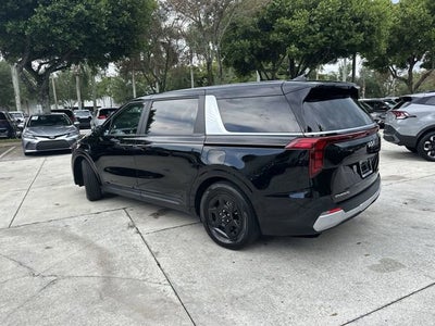 2025 Kia Carnival LXS