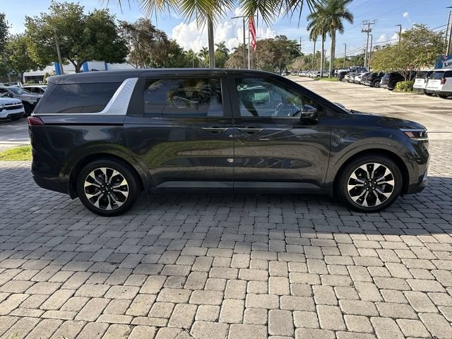 2023 Kia Carnival EX