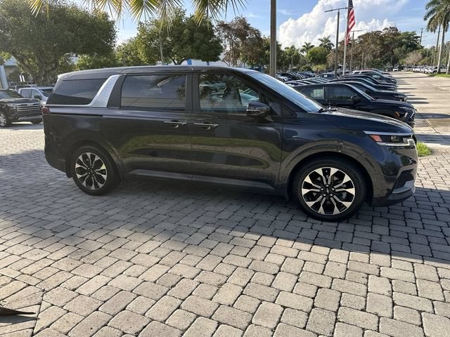 2023 Kia Carnival EX