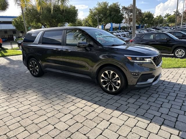 2023 Kia Carnival EX