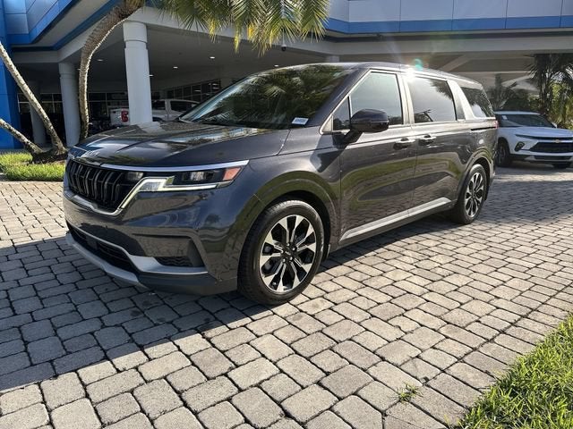 2023 Kia Carnival EX