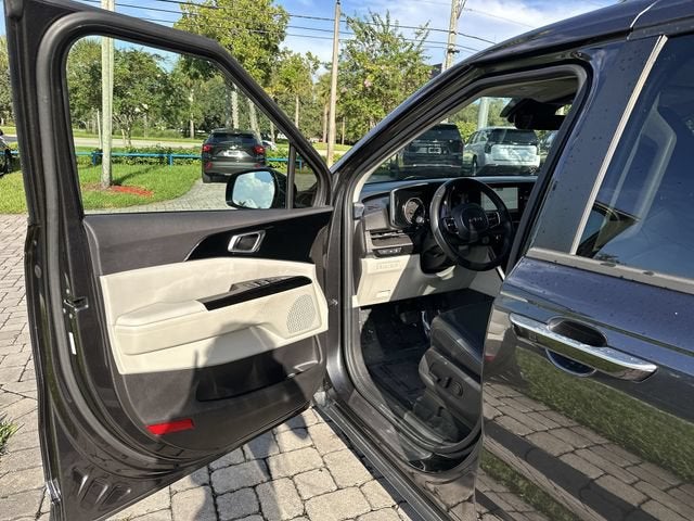 2023 Kia Carnival EX