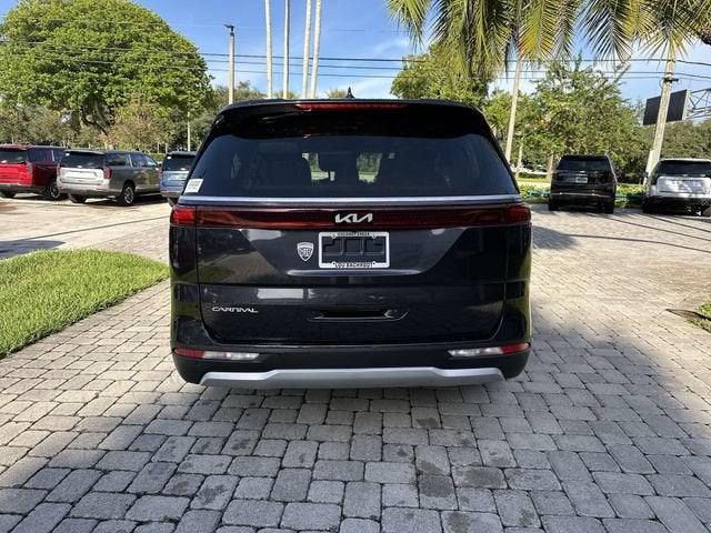 2023 Kia Carnival EX