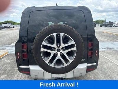 2023 Land Rover Defender SE