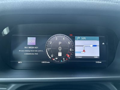 2023 Land Rover Defender SE