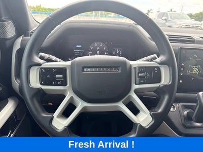 2023 Land Rover Defender SE