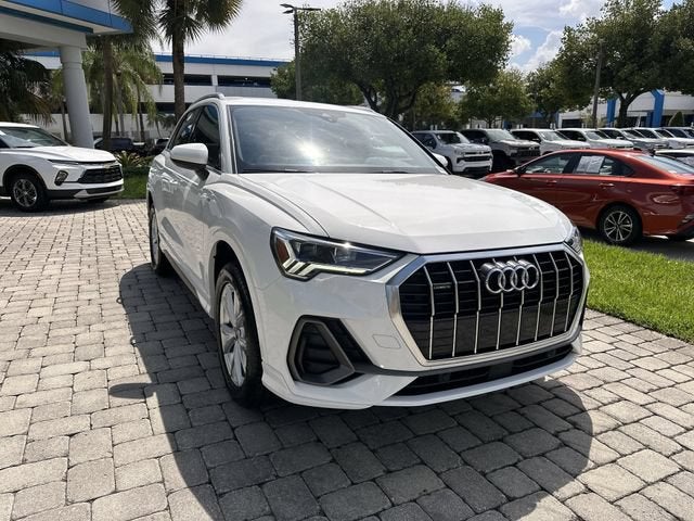 2025 Audi Q3 S line Premium