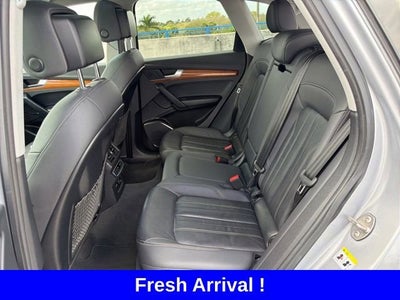 2022 Audi Q5 S line Premium