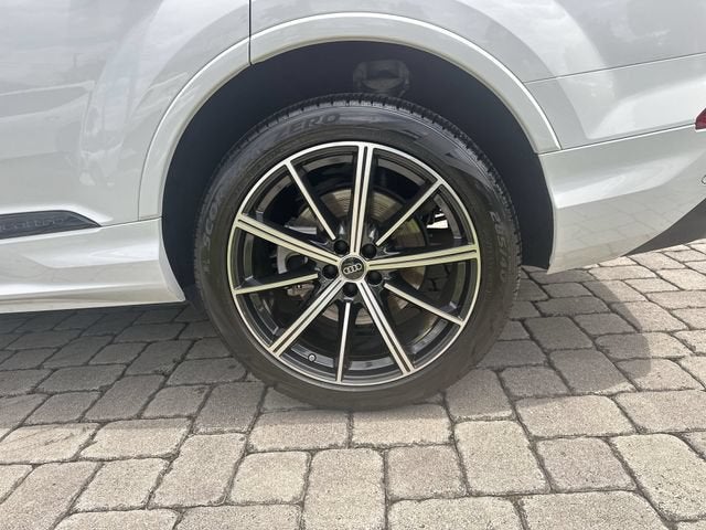 2025 Audi Q7 Premium Plus