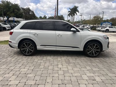 2025 Audi Q7 Premium Plus