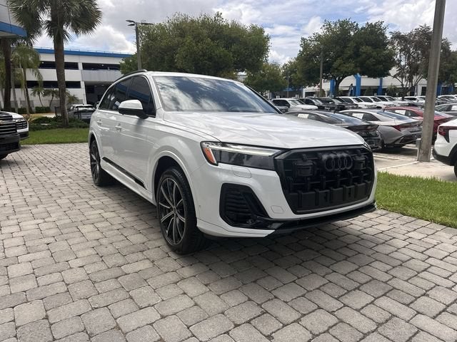 2025 Audi Q7 Premium Plus
