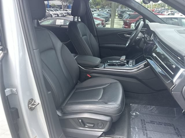 2025 Audi Q7 Premium Plus